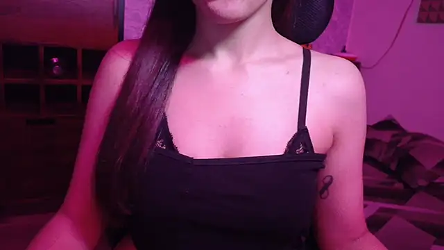 MidnightFlame online show from 10/12/25, 12:42