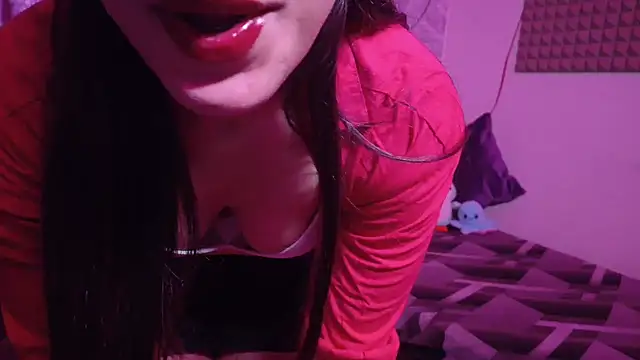 Snapshot of MidnightFlame chatting on 11/02/25, 05:26 MidnightFlame online show from 11/02/25, 05:26