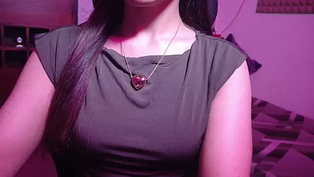 Snapshot of MidnightFlame chatting on 11/08/25, 03:23 MidnightFlame online show from 11/08/25, 03:23