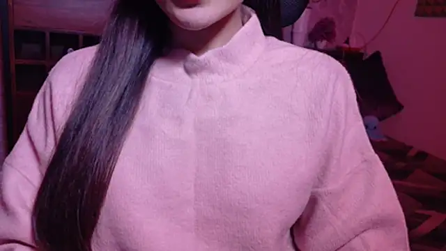 Snapshot of MidnightFlame chatting on 11/17/25, 06:46 MidnightFlame online show from 11/17/25, 06:46