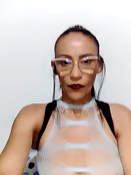 Snapshot of BarbaraMature chatting on 01/10/25, 07:00 BarbaraMature online show from 01/10/25, 07:00