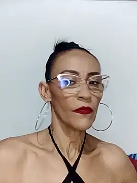 Snapshot of BarbaraMature chatting on 01/13/25, 06:59 BarbaraMature online show from 01/13/25, 06:59