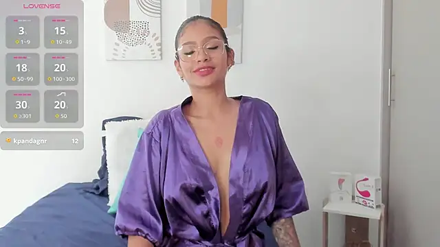 Snapshot of SeleneClark chatting on 04/30/26, 08:57 SeleneClark online show from 04/30/26, 08:57
