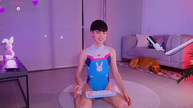 Snapshot of sebbyrose chatting on 06/24/26, 12:42 sebbyrose online show from 06/24/26, 12:42