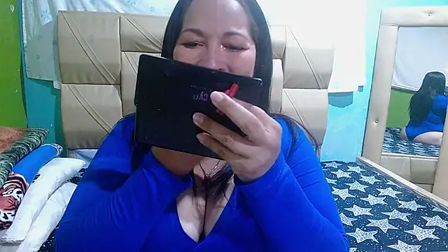 Snapshot of Stefanny_Taylor_ chatting on 10/25/25, 06:02 Stefanny Taylor  online show from 10/25/25, 06:02