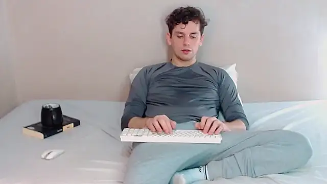 Elio555 online show from 03/02/25, 03:13