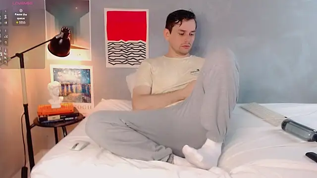 Elio555 online show from 11/23/25, 06:30