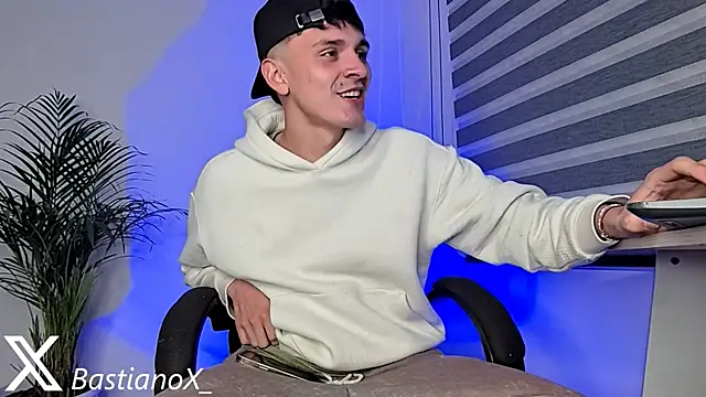 Snapshot of bastia_noooo chatting on 11/08/25, 03:39 bastia noooo online show from 11/08/25, 03:39