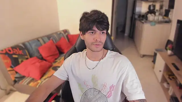 justin stark7 online show from 11/06/25, 10:21