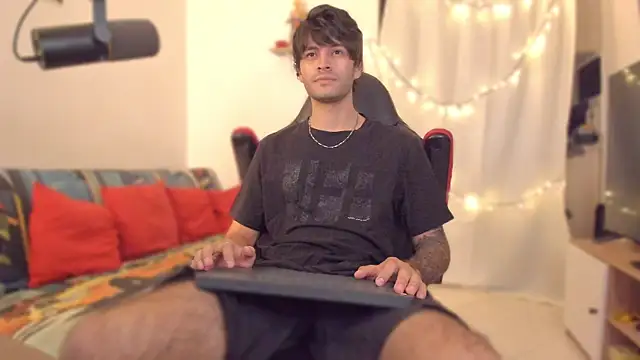 justin stark7 online show from 12/15/25, 08:57