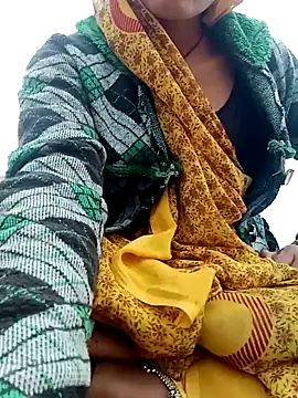 Hotsarina online show from 12/23/24, 10:53