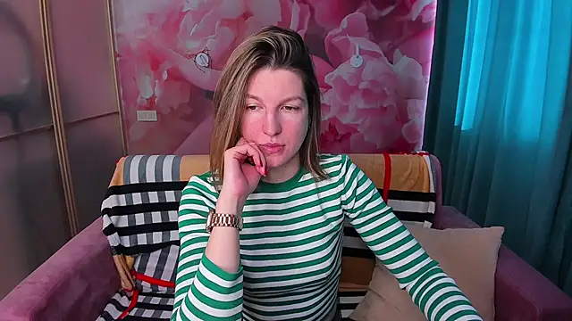 EmilyWalkeri online show from 02/25/25, 07:52