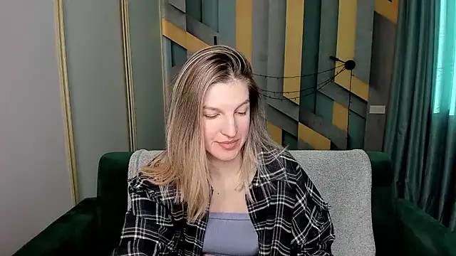 EmilyWalkeri online show from 01/14/26, 07:47