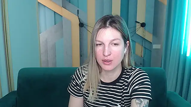 EmilyWalkeri online show from 03/10/26, 08:08