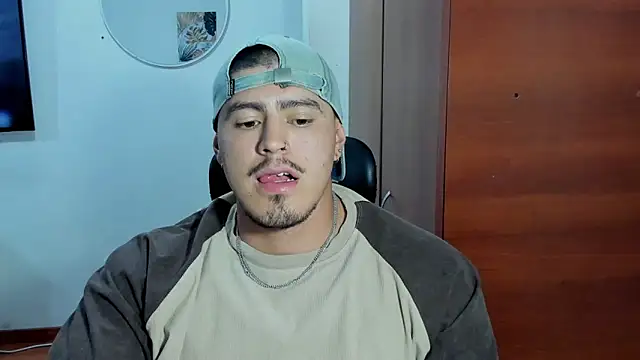 Snapshot of Baltazar_Dupont chatting on 01/07/26, 03:42 Baltazar Dupont online show from 01/07/26, 03:42