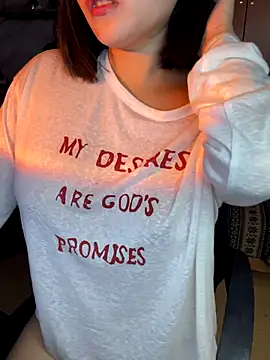 Snapshot of Mizuki_chan chatting on 10/10/25, 07:13 Mizuki chan online show from 10/10/25, 07:13