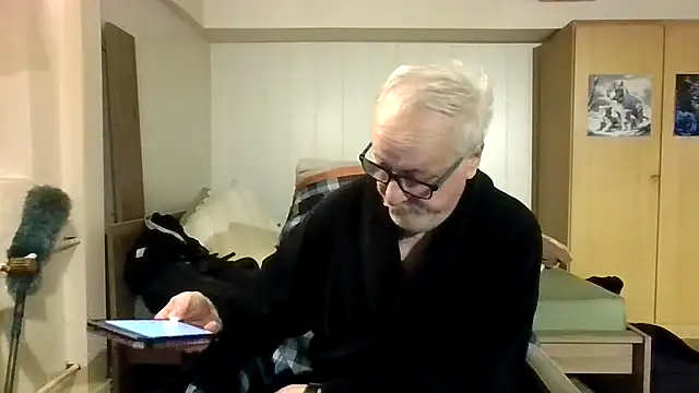 Snapshot of Sammy1660 chatting on 10/31/25, 05:30 Sammy1660 online show from 10/31/25, 05:30