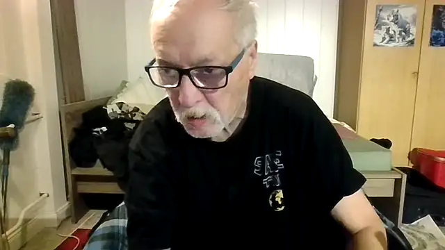 Snapshot of Sammy1660 chatting on 11/03/25, 12:35 Sammy1660 online show from 11/03/25, 12:35