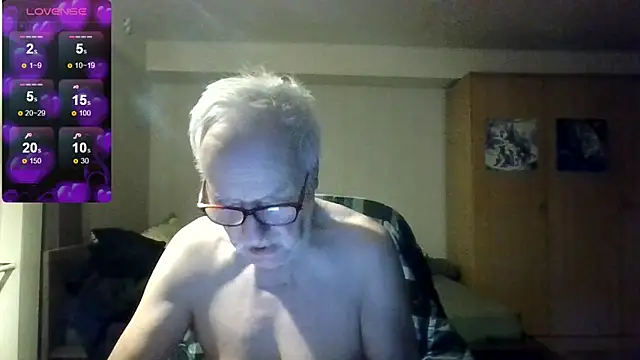 Snapshot of Sammy1660 chatting on 12/16/25, 05:23 Sammy1660 online show from 12/16/25, 05:23