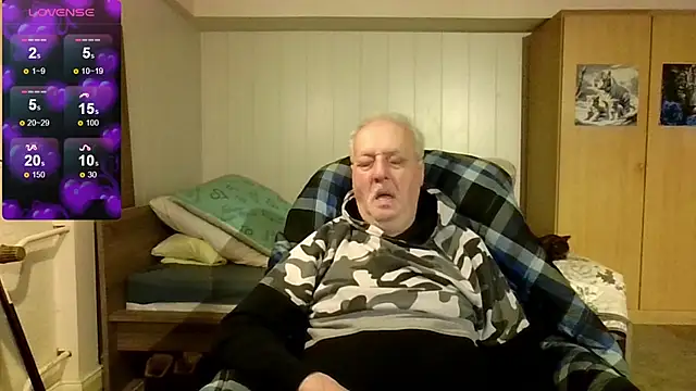 Snapshot of Sammy1660 chatting on 12/17/25, 10:16 Sammy1660 online show from 12/17/25, 10:16