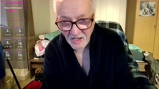 Snapshot of Sammy1660 chatting on 12/20/25, 12:45 Sammy1660 online show from 12/20/25, 12:45