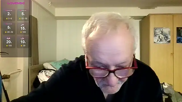 Snapshot of Sammy1660 chatting on 12/21/25, 10:39 Sammy1660 online show from 12/21/25, 10:39