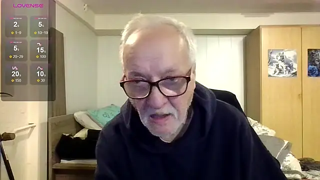 Snapshot of Sammy1660 chatting on 12/22/25, 10:51 Sammy1660 online show from 12/22/25, 10:51