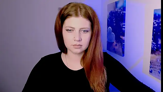 Snapshot of Lizzy_Love chatting on 11/23/25, 02:28 Lizzy Love online show from 11/23/25, 02:28