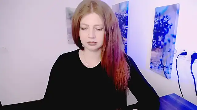 Snapshot of Lizzy_Love chatting on 03/18/26, 09:34 Lizzy Love online show from 03/18/26, 09:34