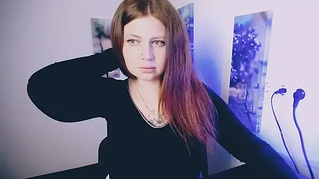 Snapshot of Lizzy_Love chatting on 04/16/26, 10:56 Lizzy Love online show from 04/16/26, 10:56