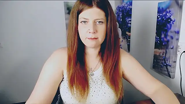 Lizzy Love online show from 06/19/26, 10:41