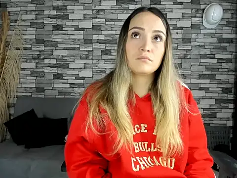 Snapshot of cindy_love2 chatting on 10/02/25, 05:09 cindy love2 online show from 10/02/25, 05:09