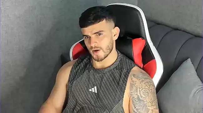 Ricardogo19 online show from 01/14/25, 02:40