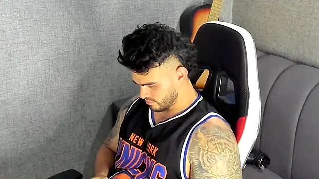 Ricardogo19 online show from 10/11/25, 07:23