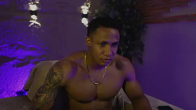 Logan Varela online show from 10/15/25, 08:42