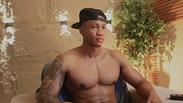 Logan Varela online show from 11/10/25, 01:21