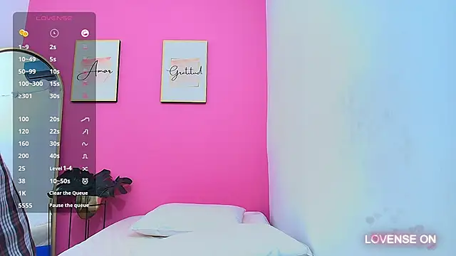 yourcuteneighbourr online show from 12/12/24, 03:10