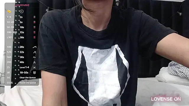 yourcuteneighbourr online show from 12/17/24, 03:28