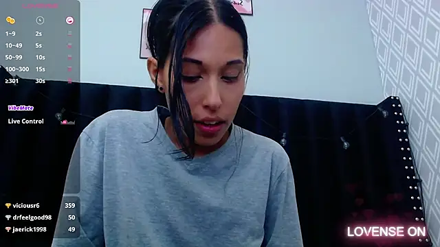 yourcuteneighbourr online show from 12/31/24, 09:21