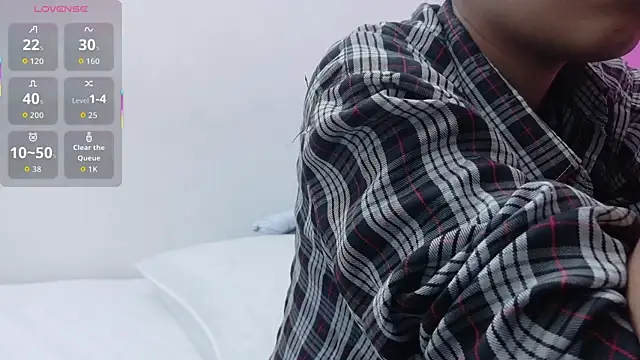 yourcuteneighbourr online show from 10/29/25, 03:09