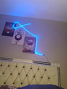 Snapshot of C-yoyo chatting on 11/17/25, 11:10 C-yoyo online show from 11/17/25, 11:10