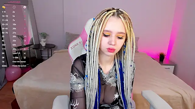 Valerie Woods online show from 12/09/24, 04:23