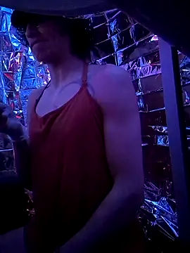 Snapshot of gurlnips chatting on 02/21/25, 09:02 gurlnips online show from 02/21/25, 09:02