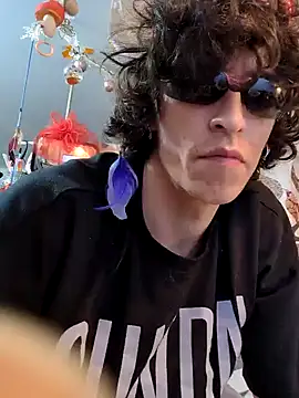 Snapshot of gurlnips chatting on 02/24/25, 08:06 gurlnips online show from 02/24/25, 08:06