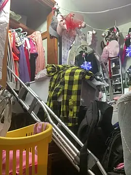 Snapshot of gurlnips chatting on 02/28/25, 08:20 gurlnips online show from 02/28/25, 08:20