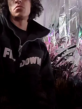 Snapshot of gurlnips chatting on 03/05/25, 01:42 gurlnips online show from 03/05/25, 01:42