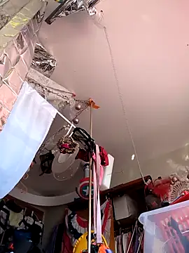 Snapshot of gurlnips chatting on 03/05/25, 11:27 gurlnips online show from 03/05/25, 11:27