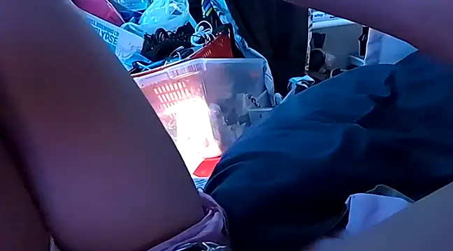 Snapshot of gurlnips chatting on 03/06/25, 02:51 gurlnips online show from 03/06/25, 02:51