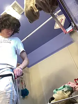 Snapshot of gurlnips chatting on 03/16/25, 12:01 gurlnips online show from 03/16/25, 12:01