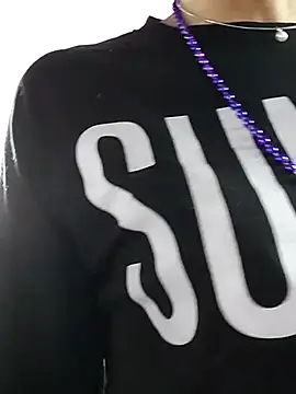 Snapshot of gurlnips chatting on 03/20/25, 08:51 gurlnips online show from 03/20/25, 08:51